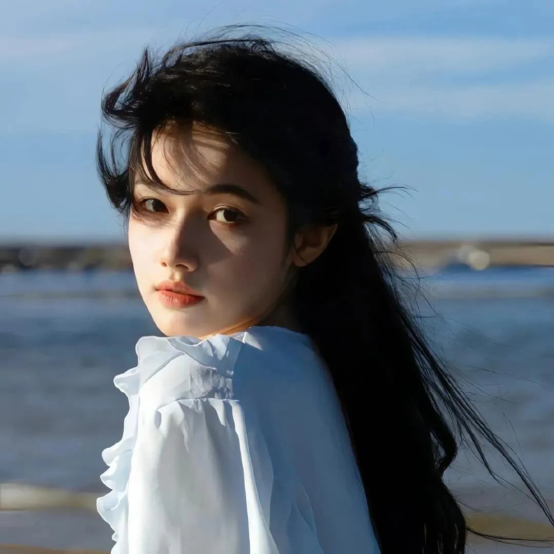 黑色弹珠海报